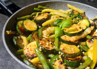 stir fried vegetables with garlic