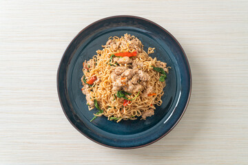 stir-fried instant noodles with basil and minced pork