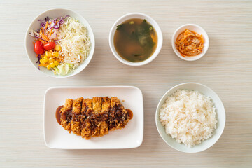 Tonkatsu - Japanese pork cutlet deep fried with rice set