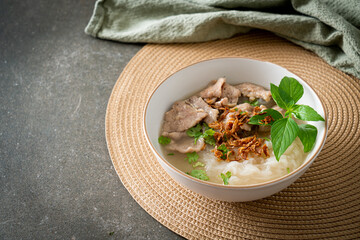 Pho Bo vietnamese soup with pork and rice noodles - obrazy, fototapety, plakaty