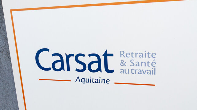 carsat aquitaine sante au travail et retraite french logo sign means occupational health and retirement insurance