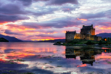 Fototapeta na wymiar Sunset at Eilean Donan Castle, Highlands, Scotland.