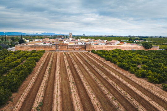 View to the defence walls of Mascarell