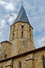 Fototapeta na wymiar Église Saint-Sauveur de Rochechouart, Haute-Vienne, Parc Naturel Régional Périgord Limousin⁩, ⁨France⁩