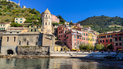 Vernazza fishing village with his ancient houses, Cinque Terre National Park, Liguria, Italy.