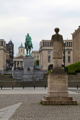Fototapeta na wymiar Statue of HM Queen Elisabeth in Brussels