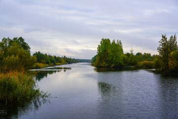 Fototapeta na wymiar Lake Ladoga in Russia in autumn.