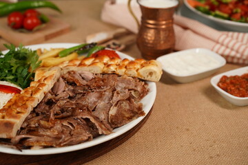along with rice and meat doner, with appetizers. Can be used for restaurant. Turkish cuisine