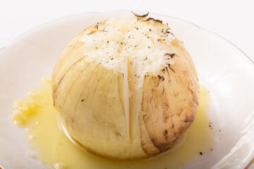 新たまねぎの丸ごとオーブン焼き