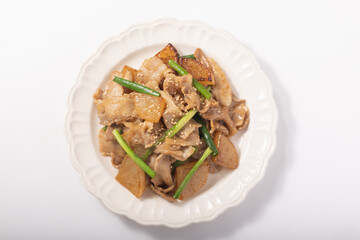 豚バラ肉と大根の炒め物
