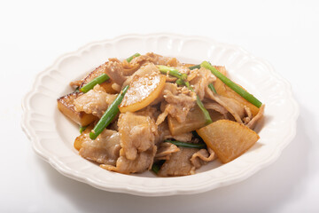 豚バラ肉と大根の炒め物