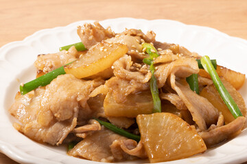 豚バラ肉と大根の炒め物