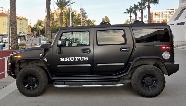 Brutus - Massive strong Hummer US car 