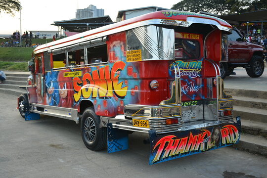 red jeepney | aurora boulevard | Gem | Flickr