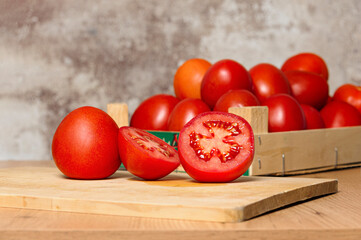 Caja de tomates