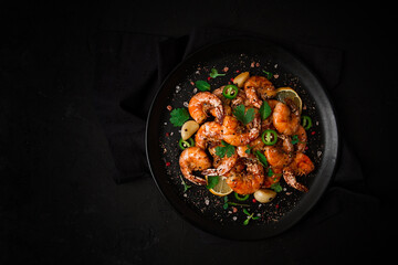 Fried shrimp, headless, with spices, grilled, homemade, no people,