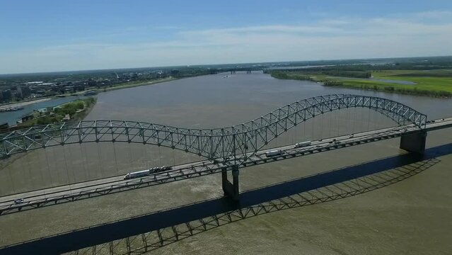 Hernando de Soto Bridge in Memphis Mississippi River, Trafic in Background. Arkansas and Tennessee Line