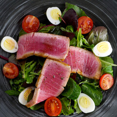 SALAD NICOISE WITH TUNA STEAK 2