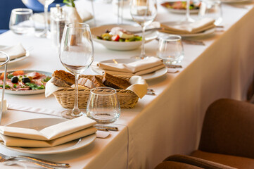 slicing bread, served table in a restaurant