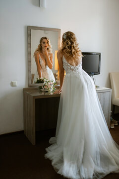 morning of the bride with the creation of the image