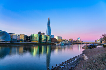 Fototapeta na wymiar Southwark of London near river Thames at sunrise 