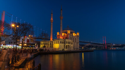 Fototapeta na wymiar Istanbul Ortaköy Mosque during blue hour