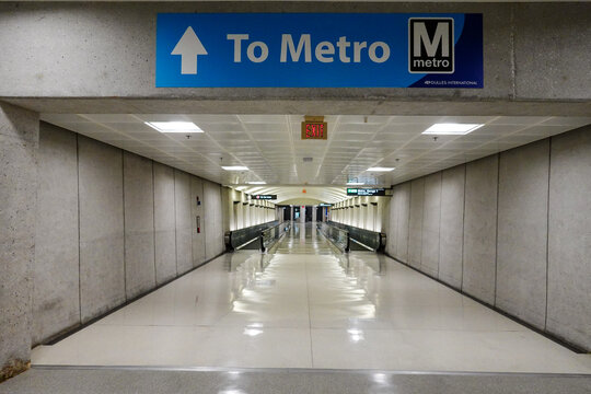 Washington DC, USA The entrance to the Dulles Airport Metro