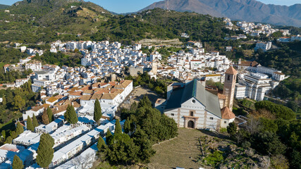 Fototapeta na wymiar vista del bonito municipio de Casares en la provincia de Málaga, Andalucía