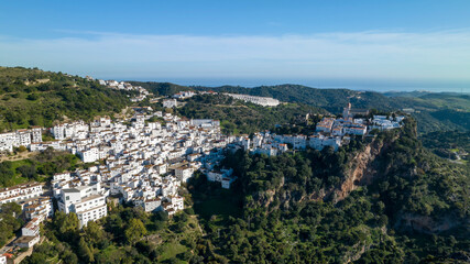Naklejka na ściany i meble vista del bonito municipio de Casares en la provincia de Málaga, Andalucía