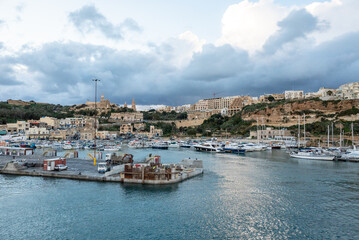 Fototapeta na wymiar port de Gozo