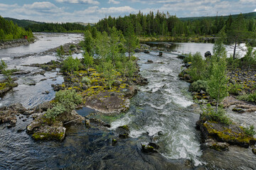 Ein Reissenderfluss