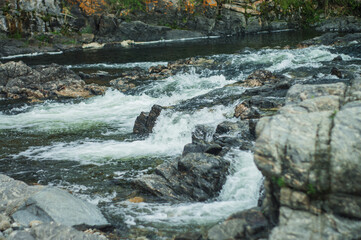 rio de montaña