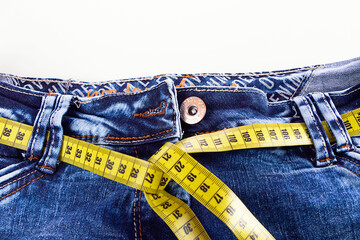 Jeans mit Maßband - abnehmen, ab heute gesund