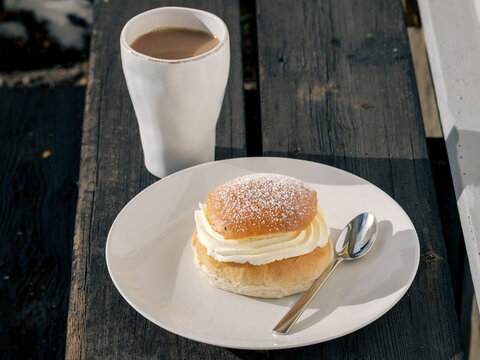 Close up of semel  bun
