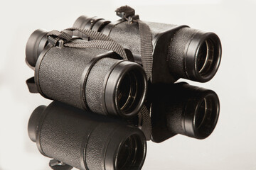 The image of binocular.