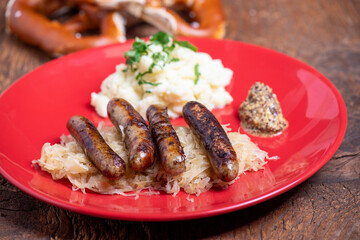 grilled franconian sausages