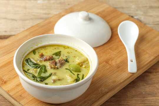 thai green curry with beef