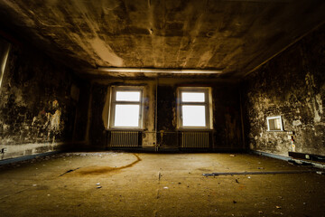 Obraz premium abandoned hall in a lost place barracks