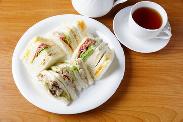 ミックスサンドイッチ　朝食