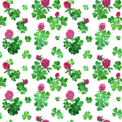 Watercolor clover in bloom seamless pattern. Hand drawn spring background with clover flowers. Design for covers, packaging, textile, print, cards, fabric.