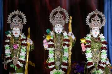 Sanatan Mandir hindu temple, Leicester. Ram, Laxman and Sita murthi. United kingdom. - obrazy, fototapety, plakaty