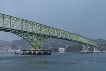 Fototapeta na wymiar 日本　山口県の大畠瀬戸にある本州と周防大島をつなぐ大島大橋