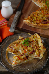 Savoury cabbage tart pie with bacon and carrots - 575912852