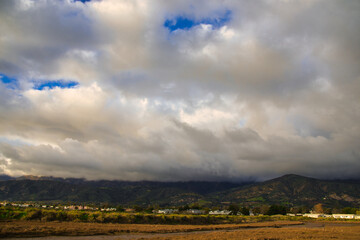 Obraz premium Sunset winter storm clouds over Carpinteria California 