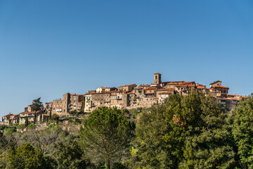 Fototapeta na wymiar view of the town Scarlino Scale