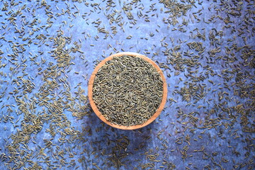 Raw whole dried bitter cumin seeds