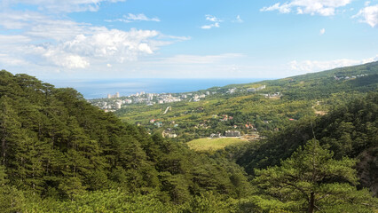 Fototapeta na wymiar View of Yalta from the top of the Botkin trail.Crimea autumn