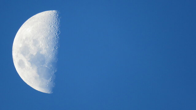 Crescent moon