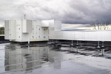 Photo of a roof top unit, RTU, on a new EPDM on a large commercial building  © Thomas