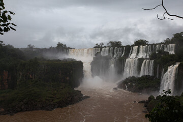 이곳은 이과수 폭포입니다.